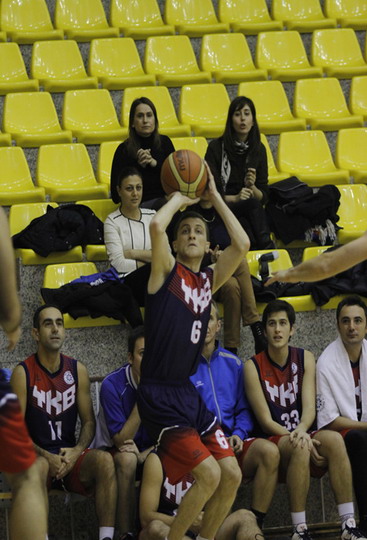 Yapı Kredi Erkek Basketbol Takımı CBL’de mücadeleye devam ediyor...