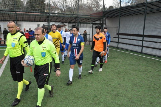 İstanbul Futbol Takımımız Basisen Futbol Turnuvası’nda ikinci oldu.
