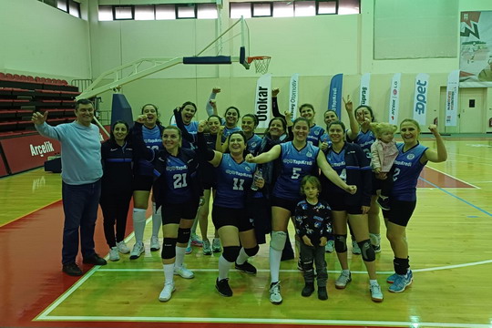 İstanbul Kadın Voleybol takımımız 35.Koç Topluluğu Spor Şenliklerinde finale adını yazdırdı.