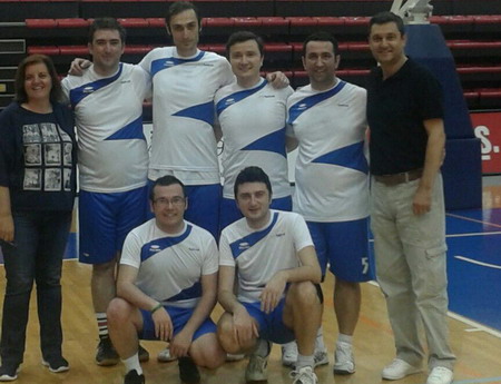 Kadın Voleybol Takımımız Şampiyonluk, Erkek Takımımız ise Kürsü için sahaya çıkıyor...
