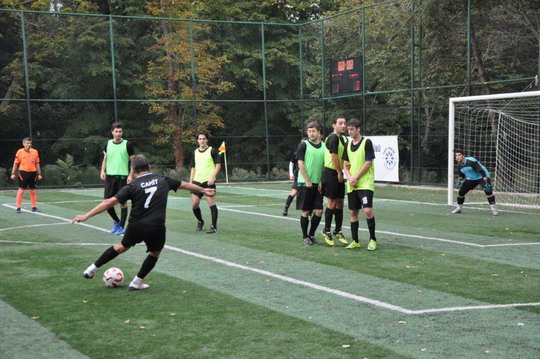 Futbol turnuvasında YKB CUP ve YKB LİG İkinci tur heyecanı başladı.