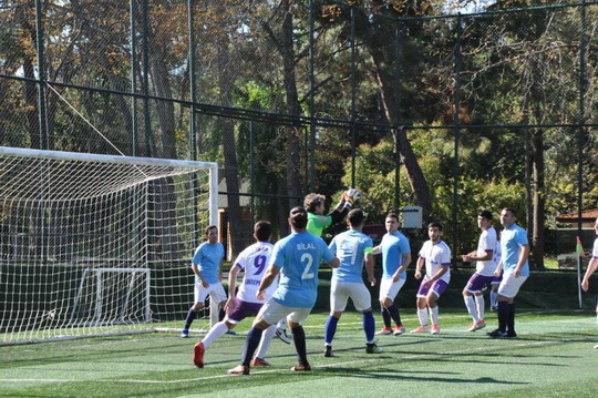 BizClub Futbol Turnuvası YKB CUP ve YKB LİG gruplarının ilk hafta maçları tamamlandı.