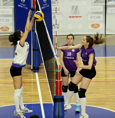 Voleybol Takımımız Şampiyonluk için sahaya çıkıyor...