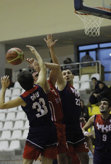 Yapı Kredi Erkek Basketbol Takımı CBL’de mücadeleye devam ediyor...