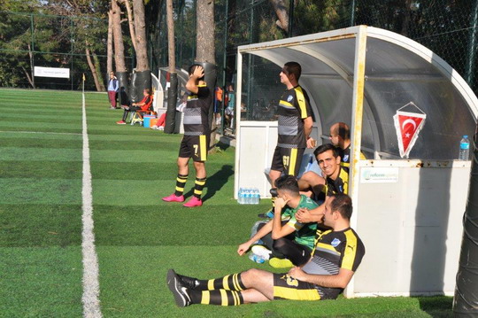 Futbol Turnuvasında A, B ve C gruplarında oynanan karşılaşmalarla altıncı hafta maçları geride kaldı.