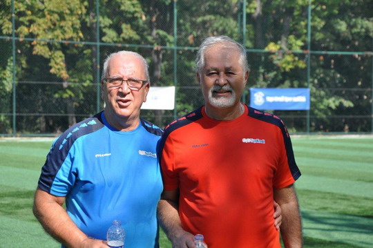 Emeklilerimiz futbol için sahadaydı!