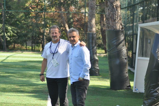 Emeklilerimiz futbol için sahadaydı!
