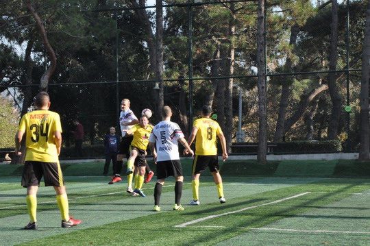 BizClub İstanbul Futbol Turnuvasında Final Heyecanı