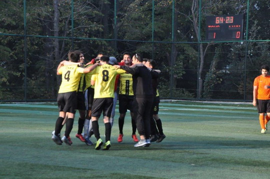 BizClub İstanbul Futbol Turnuvasında Final Heyecanı