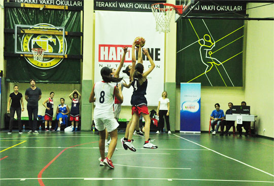 Yapı Kredi Bayan Basketbol Takımı Hardline  Şirketler Kadınlar Basketbol Ligi’nde...