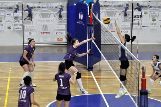Voleybol Takımımız Şampiyonluk için sahaya çıkıyor...