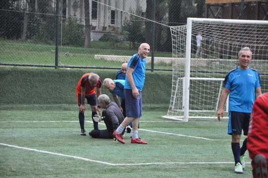 Futbol turnuvasında YKB CUP ve YKB LİG İkinci tur heyecanı başladı.