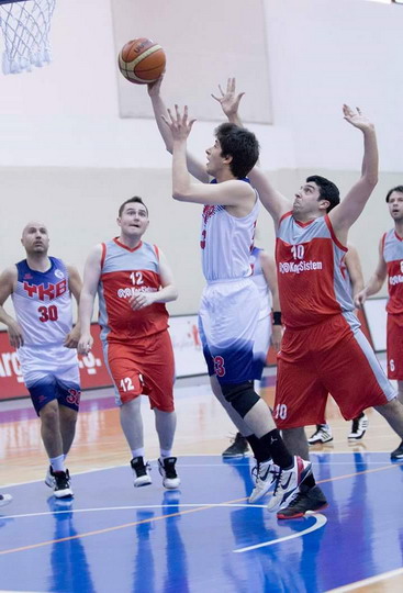 Erkek Basketbol Takımımız Çeyrek Finalde