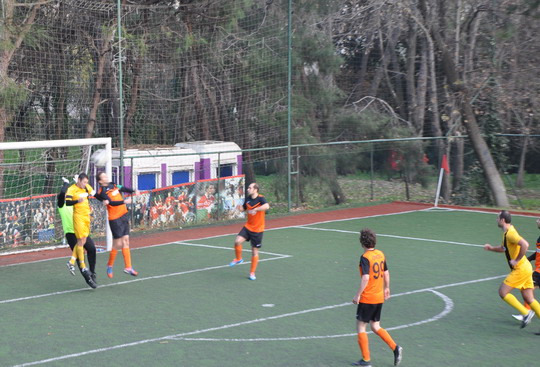 Yapı Kredi 2014 yılı İstanbul Bölge Futbol Turnuvası’nda  “final” haftası...