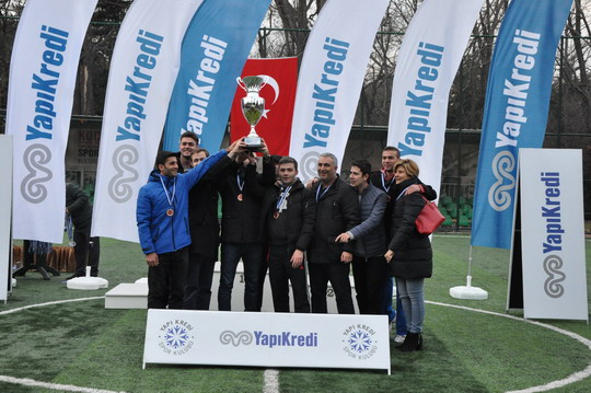 Futbol Turnuvası Şampiyonu Bilişim Teknolojileri ve Operasyon Yönetimi Takımı!