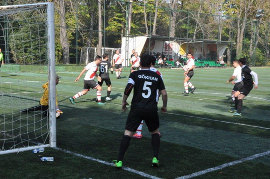 BizClub İstanbul Futbol Turnuvasında Final Heyecanı