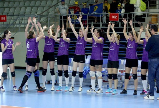 Kadın Voleybol Takımımız Bir Kez Daha Şampiyon...