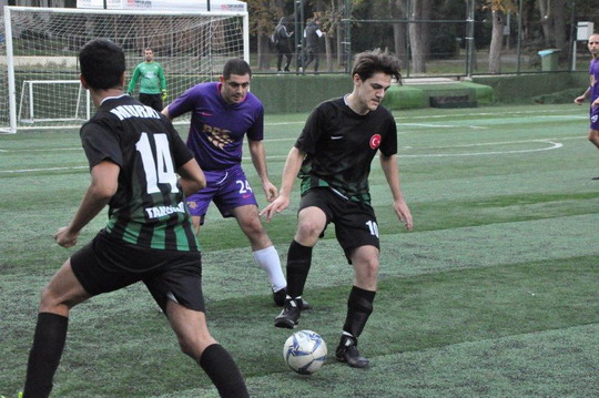 Futbol turnuvasında heyecan devam ediyor.