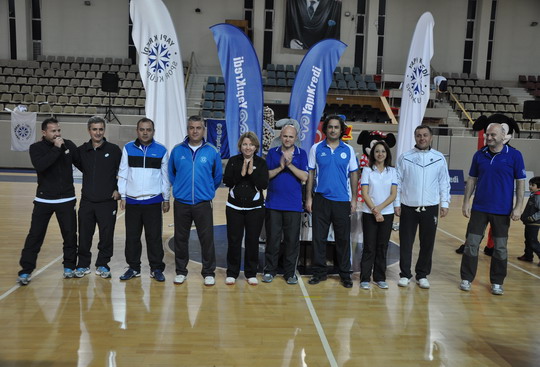 Yapı Kredi Bölge Spor Şenliği’nin 13'üncüsü İzmir'deydi...