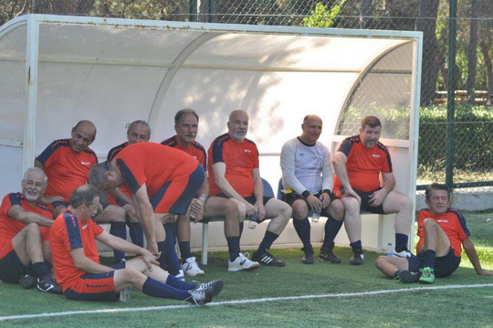 Emeklilerimiz futbol için sahadaydı!