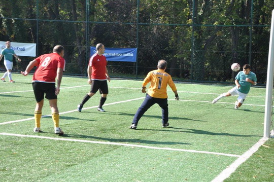 Futbol Turnuvasında A, B ve C gruplarında oynanan karşılaşmalarla altıncı hafta maçları geride kaldı.