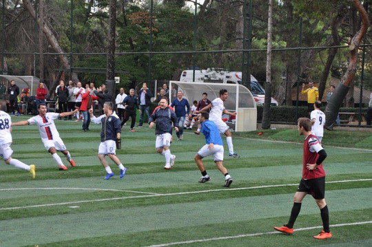 BizClub Futbol Turnuvasında ilk aşama grupları tamamlandı.