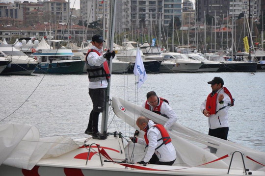 Koç Topluluğu 28. Spor Şenliği Yelken Yarışları Kalamış Setur Marina’da gerçekleştirildi.