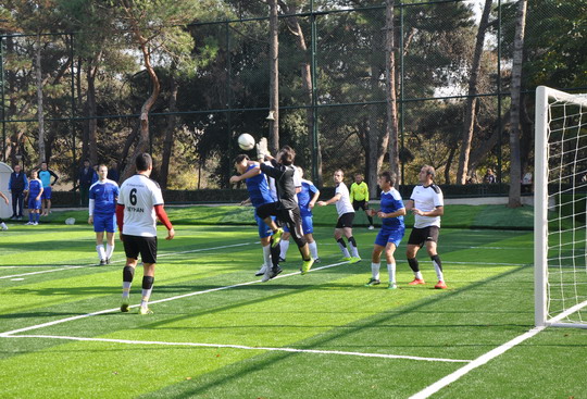 Yapı Kredi Futbol turnuvasında ikinci tur ilk maçları tamamlandı.