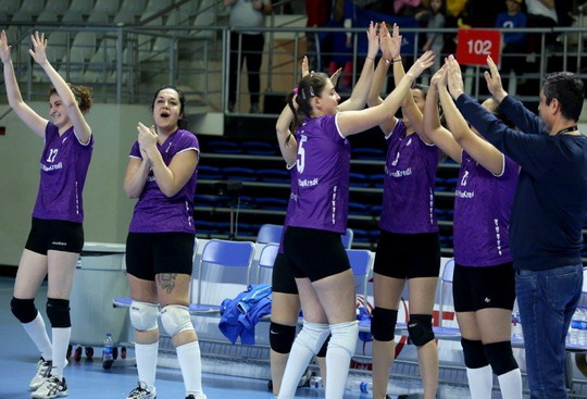 Kadın Voleybol Takımımız Bir Kez Daha Şampiyon...