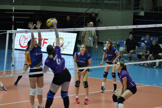 Kadın Voleybol Takımımız Bir Kez Daha Şampiyon...