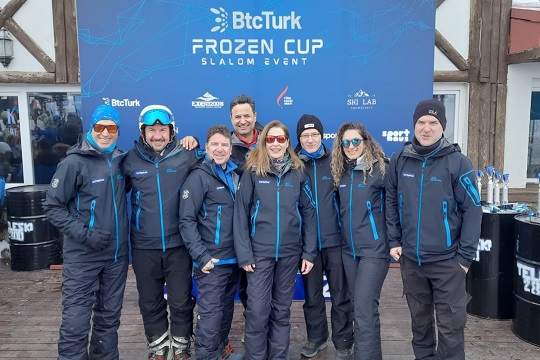 Kayak ve Snowboard takımı sporcularımızdan büyük başarı...