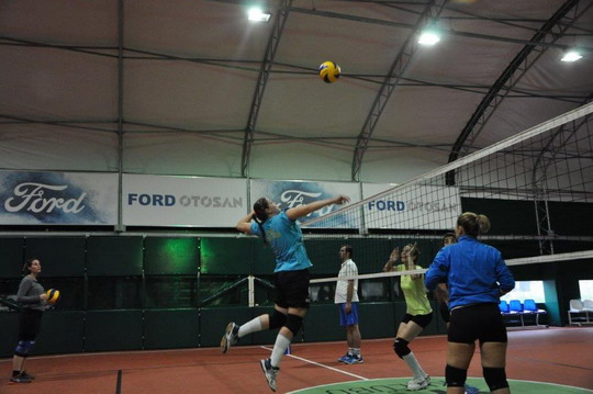 İstanbul Voleybol Takımlarımız yeni sezon hazırlıklarına başladı.