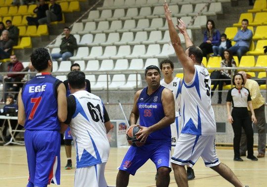 Erkek Basketbol Takımımız CBL'e galibiyetle başladı.