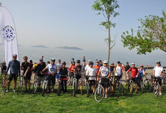 Yapı Kredi Bisiklet Ailesi ilk etabı geçti...