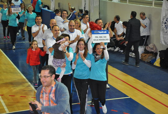 Yapı Kredi Bölge Spor Şenliği’nin 20’ncisini İzmir’de tamamladık...