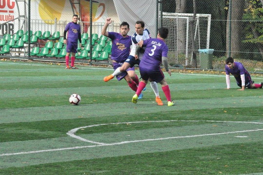 Yapı Kredi İstanbul Bölge Futbol Turnuvası’nda Yarı Final heyecanı başladı.