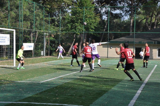 BizClub Futbol Turnuvası tüm hızıyla devam ediyor
