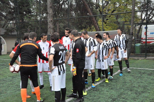 Futbol turnuvasında gruplardaki sıralamalar netleşiyor.