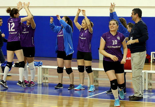 Voleybol Takımımız Şampiyonluk için sahaya çıkıyor...