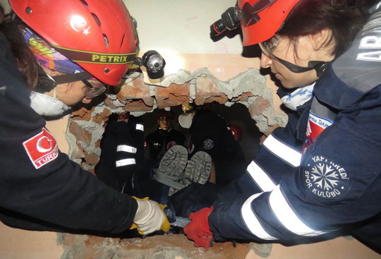 Yapı Kredi Arama Kurtarma Tatbikat Eğitimi