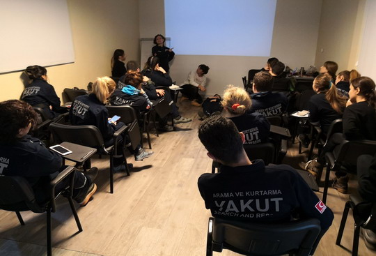 Yapı Kredi Arama Kurtarma Takımı’nın eğitim ve tatbikatları devam ediyor.