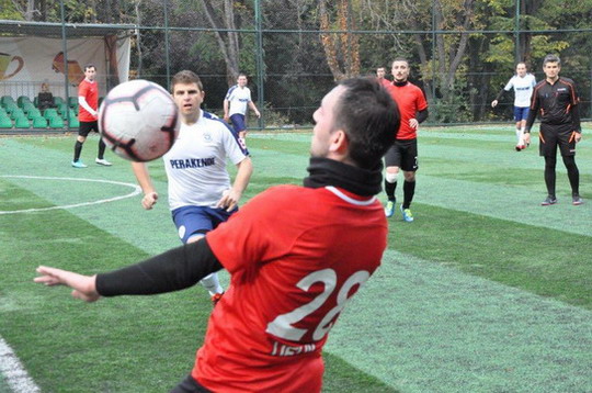 Futbol turnuvasında gruplardaki sıralamalar netleşiyor.