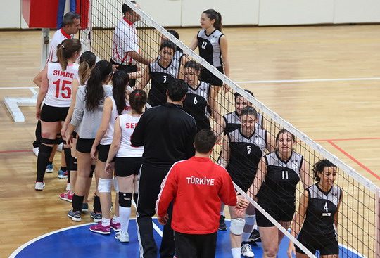 Bayan Voleybol Takımımız bu hafta da galip...