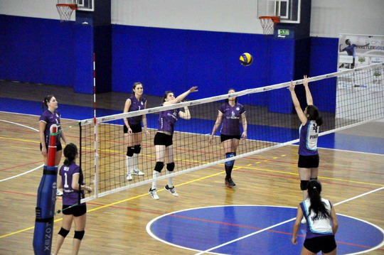 Voleybol Takımımız Şampiyonluk için sahaya çıkıyor...