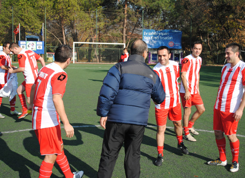 YKSK Futbol Turnuvası’nda rekabet artıyor