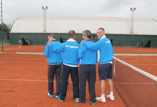Tenis takımımız Sakarya'da özel turnuvadaydı...