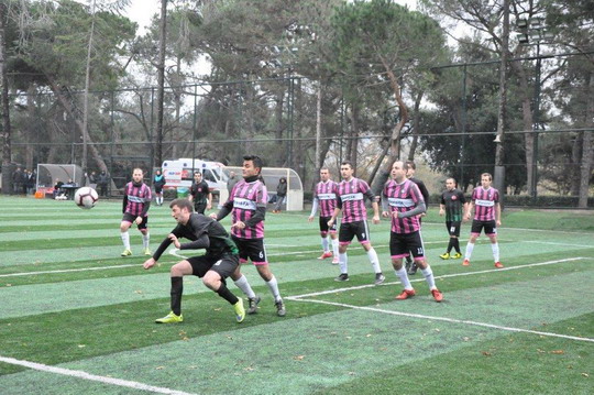 Yapı Kredi İstanbul Bölge Futbol Turnuvası’nda Yarı Final heyecanı başladı.