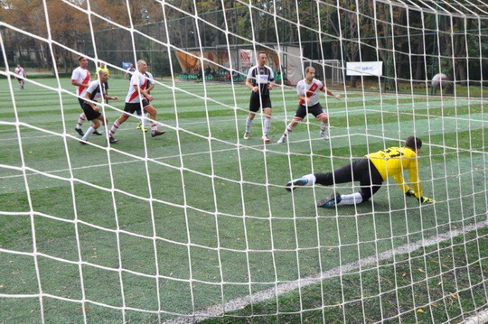 BizClub Futbol Turnuvasında ilk aşama grupları tamamlandı.