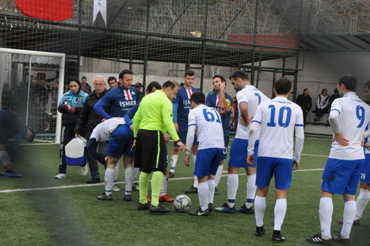 İstanbul Futbol Takımımız Basisen Futbol Turnuvası’nda ikinci oldu.