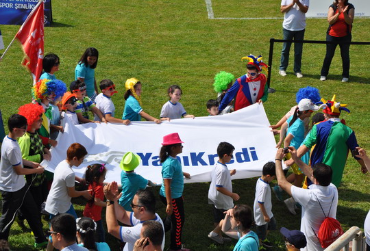 Yapı Kredi Bölge Spor Şenliği’nin 15'incisini Bursa’da rekor bir katılımla tamamladık...